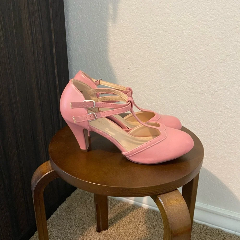 Chase + Chloe Blush Pink T-Strap Heels - Picture 4 of 8